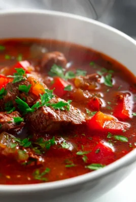 Deftige Low Carb Gulaschsuppe ohne Kartoffeln – Schnell & Lecker